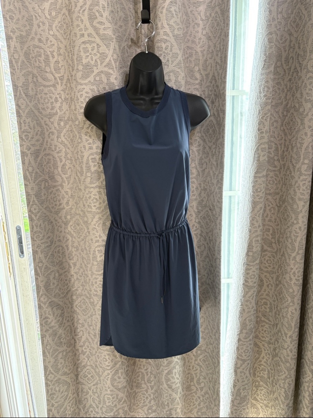 Athleta XXS Sleeveless Navy Drawstring Waist Casual Dress